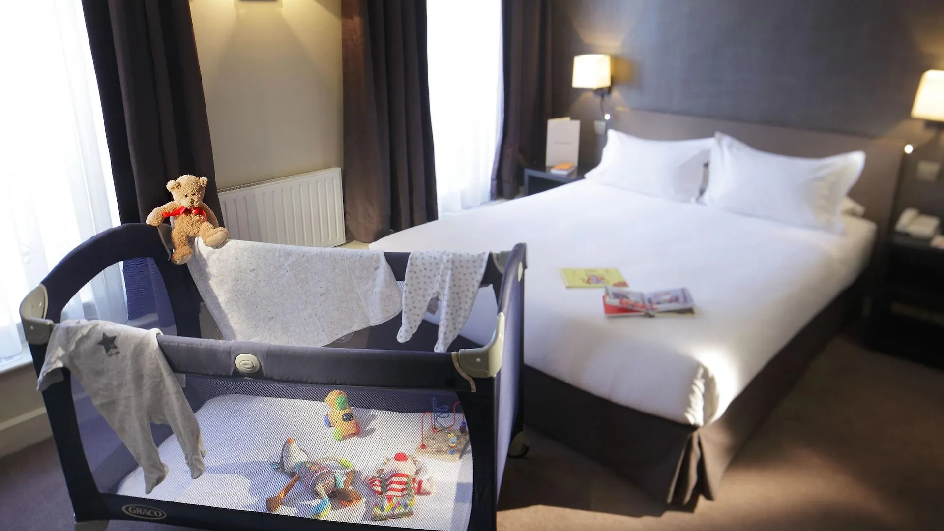 Londres Et New York - Teritoria Hotel